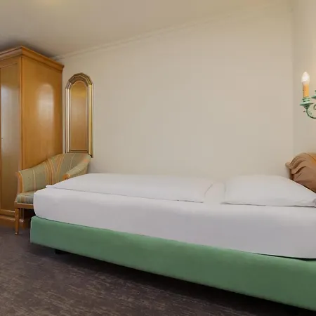 Tauernhof - Culinary Experience I Wellness Oasis I Summer Card I Mountain Views I Kids' Playroom I Location 4*