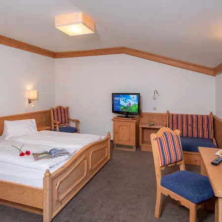 Hotel Tauernhof 4*
