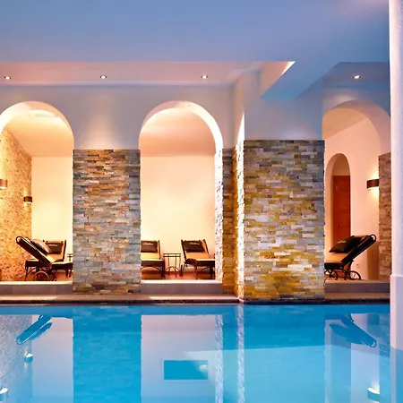 Tauernhof Hotel 4*