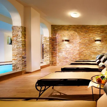Tauernhof - Culinary Experience I Wellness Oasis I Summer Card I Mountain Views I Kids' Playroom I Location Kaprun