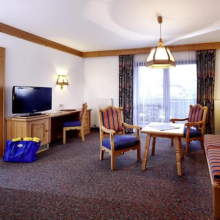 Tauernhof - Culinary Experience I Wellness Oasis I Summer Card I Mountain Views I Kids' Playroom I Location Kaprun